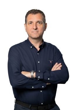 Our People 5 R6C 2128 copy